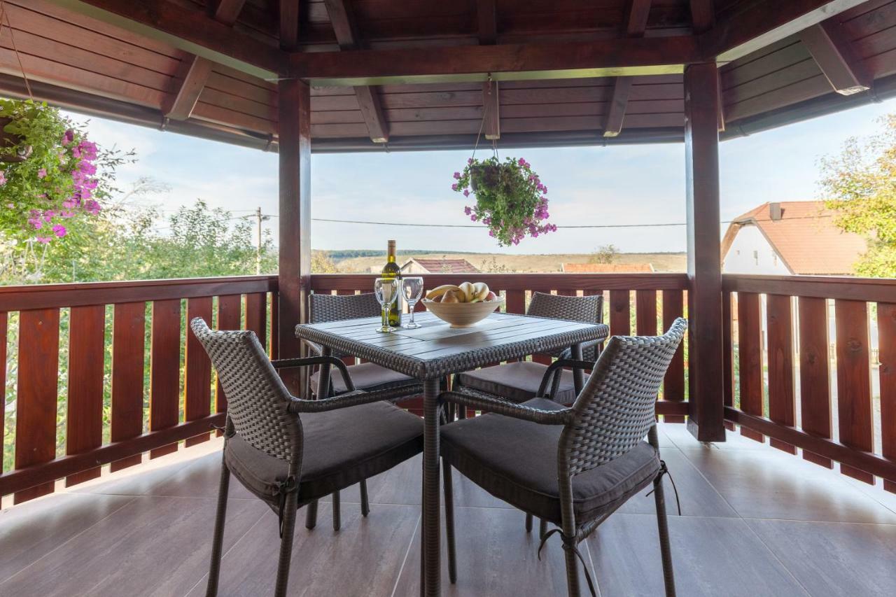 Apartment Ivan & Iva Gornji Vaganac Екстериор снимка