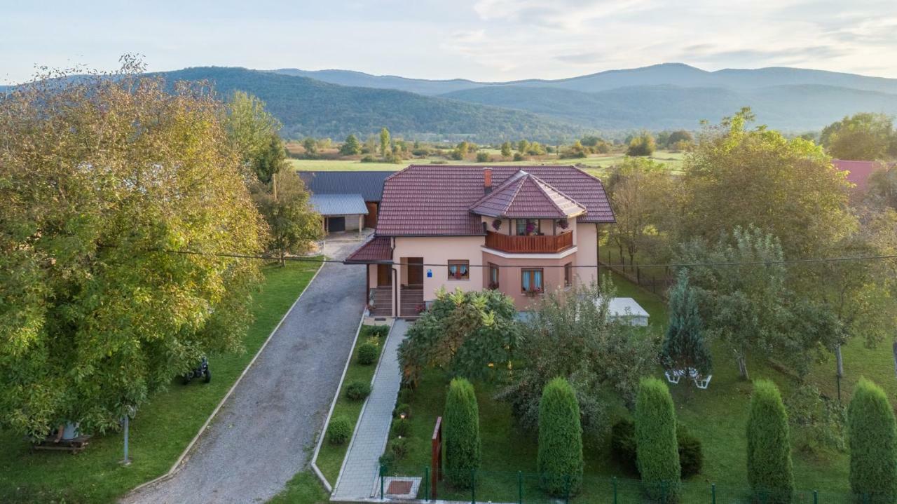 Apartment Ivan & Iva Gornji Vaganac Екстериор снимка