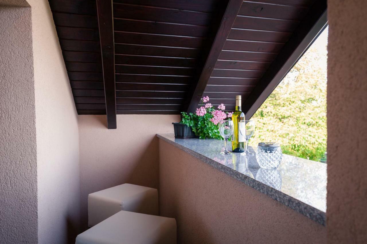 Apartment Ivan & Iva Gornji Vaganac Екстериор снимка