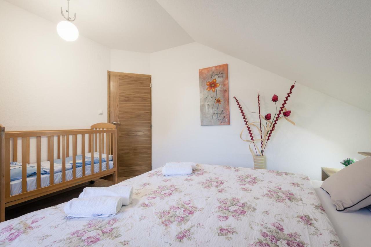 Apartment Ivan & Iva Gornji Vaganac Екстериор снимка